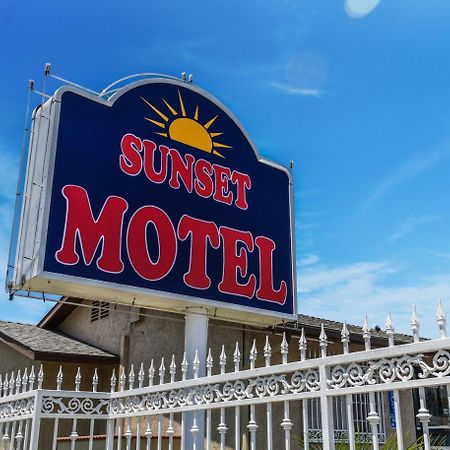 Sunset Motel Помона Екстериор снимка