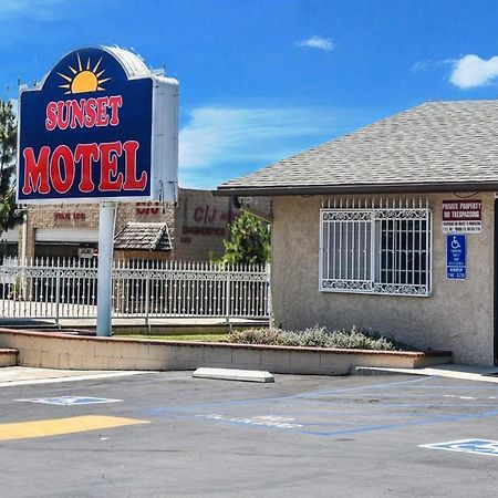 Sunset Motel Помона Екстериор снимка
