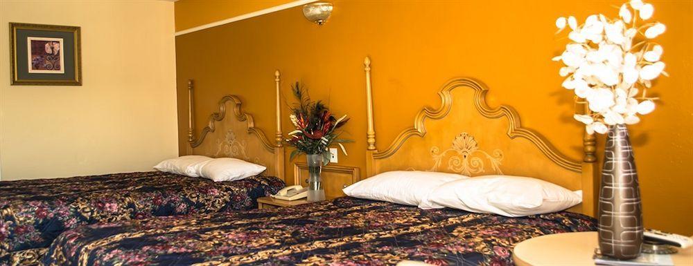 Sunset Motel Помона Екстериор снимка