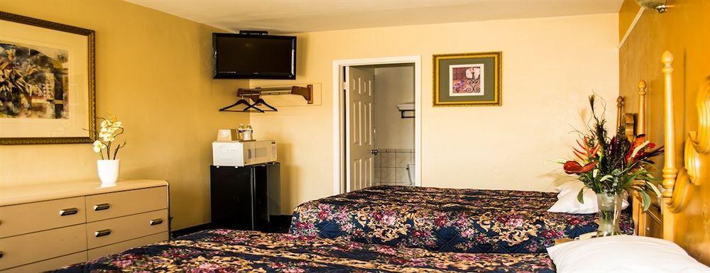 Sunset Motel Помона Екстериор снимка