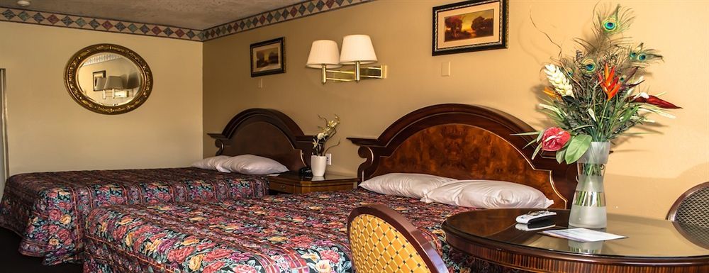 Sunset Motel Помона Екстериор снимка