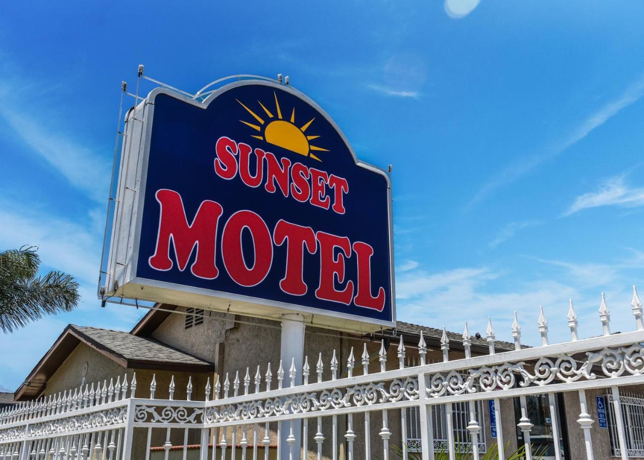 Sunset Motel Помона Екстериор снимка