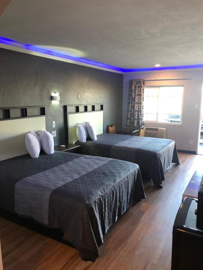 Sunset Motel Помона Екстериор снимка