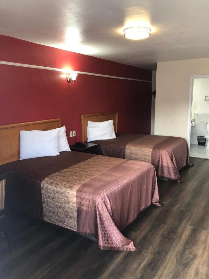 Sunset Motel Помона Екстериор снимка